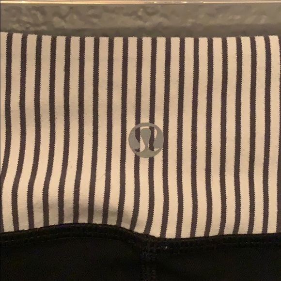 Lululemon capris - Picture 3 of 3